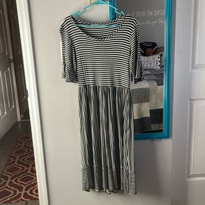 Forever rose dress size Medium midi dress.